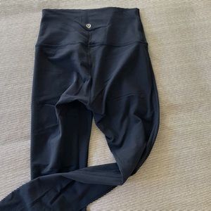 Lululemon size 4 long navy pants